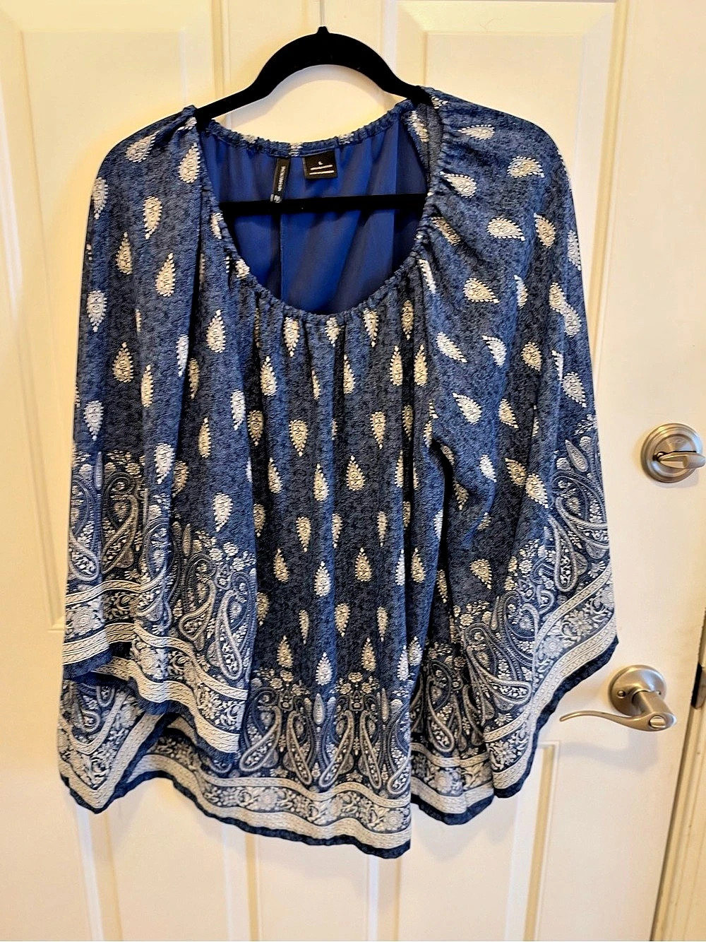 New Directions Paisley Tunic in Blue & White Size Large